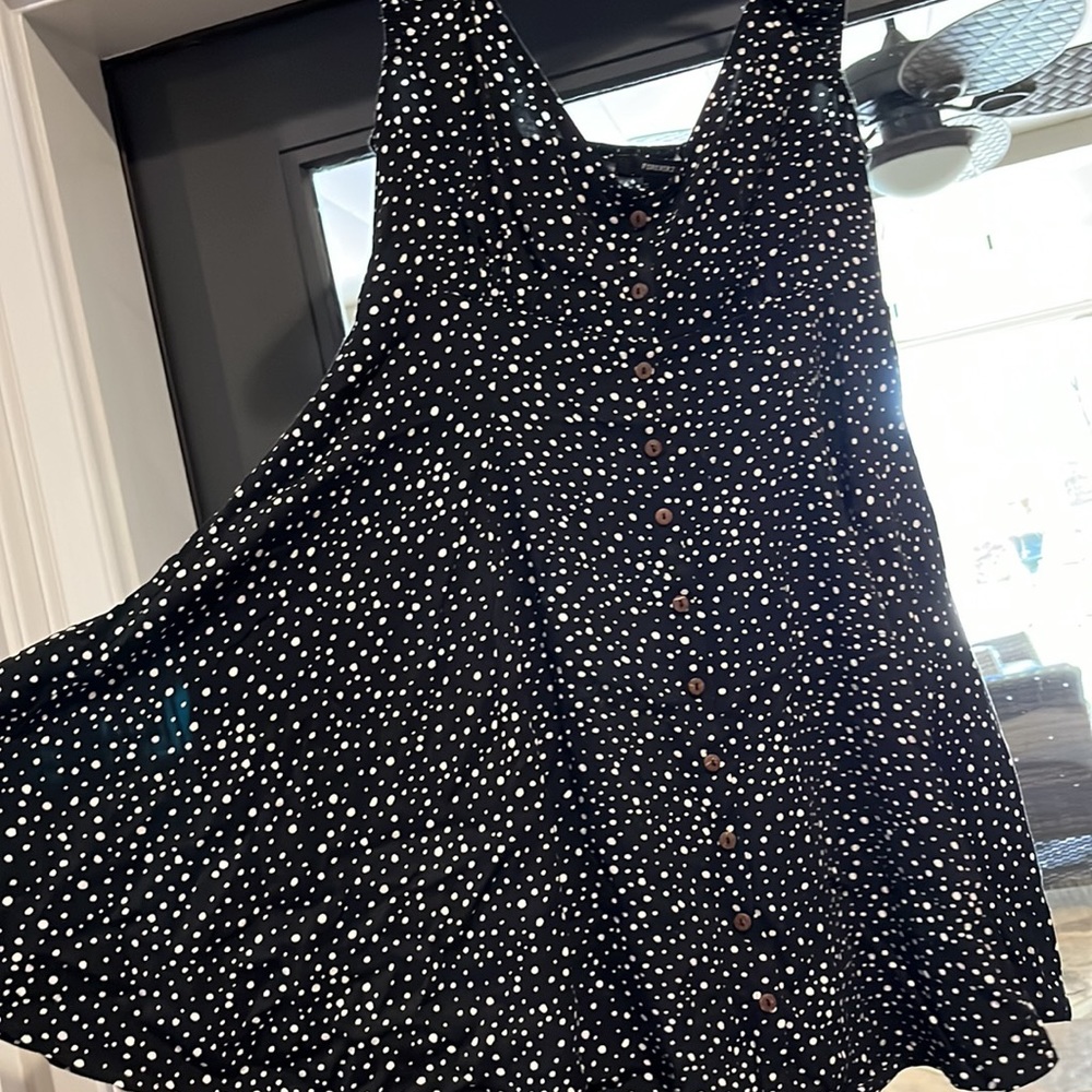 Dress - Picture 3 of 4